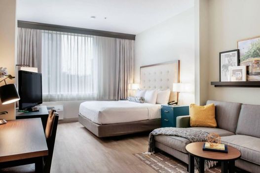 St Charles Coach House, an Ascend Collection Hotel