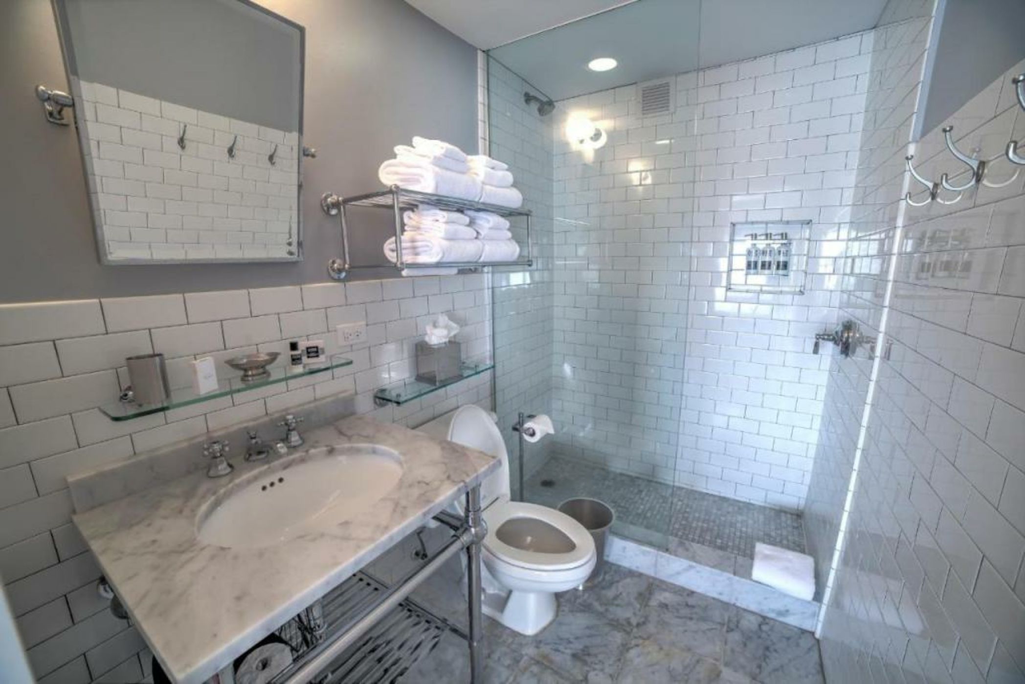 Q&C Hotel and Bar New Orleans, Autograph Collection