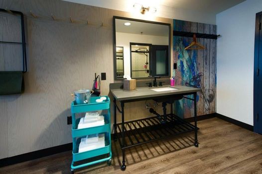 MOXY New Orleans Downtown/French Quarter Area