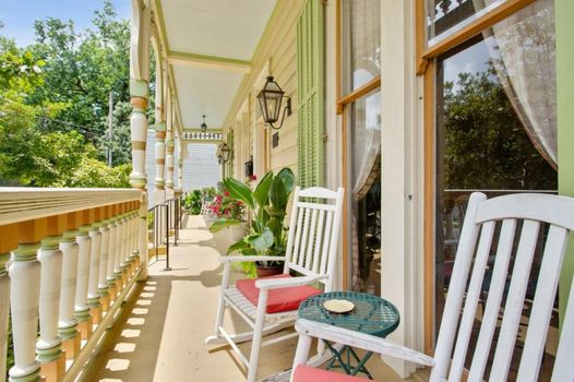 Maison Perrier Bed & Breakfast