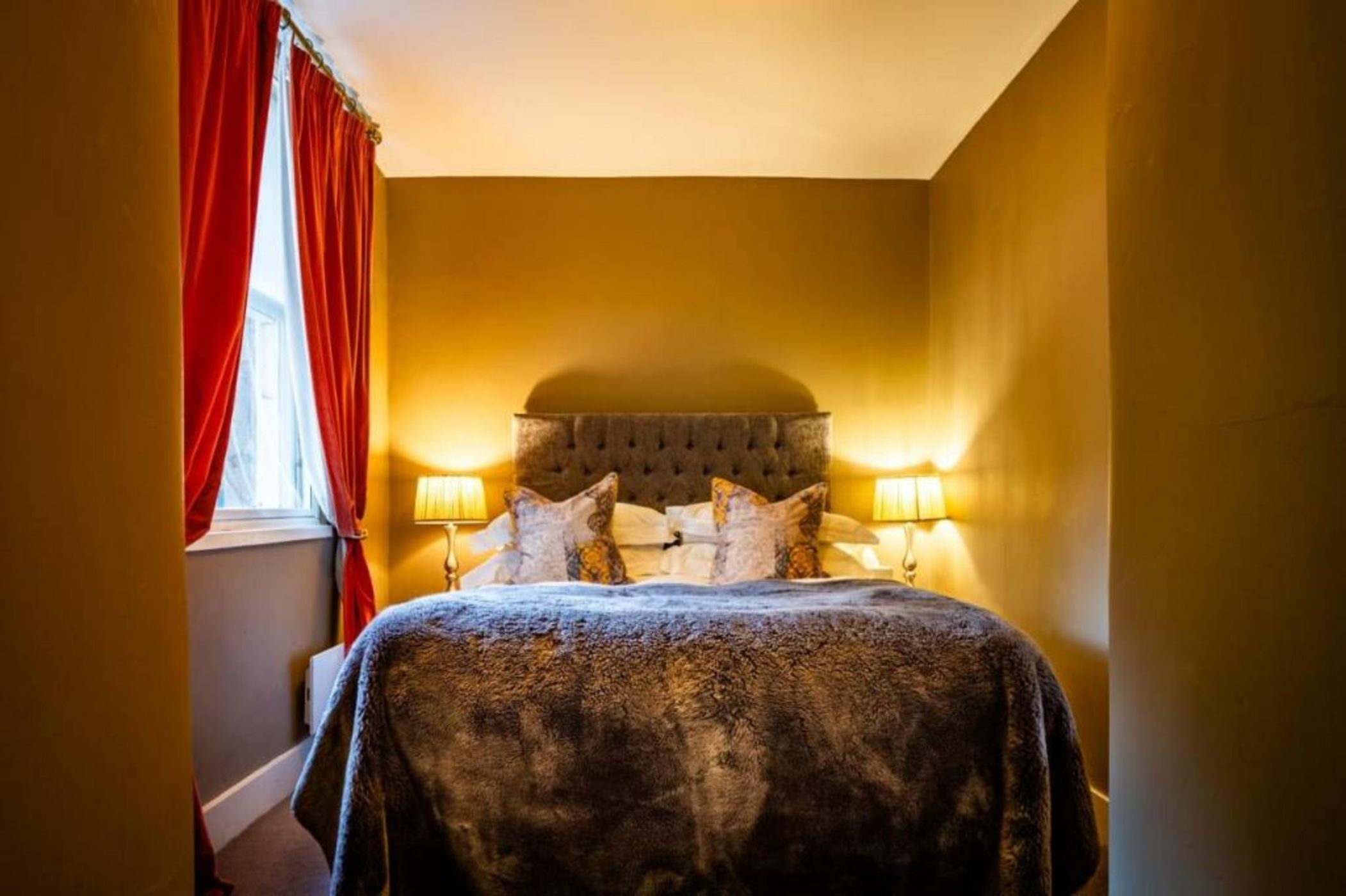 Six Brunton Place Guest House