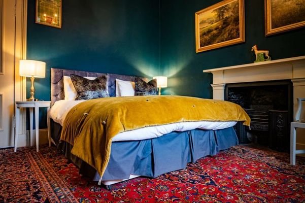 Six Brunton Place Guest House