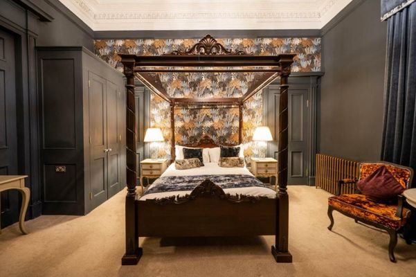 No11 Boutique Hotel & Brasserie