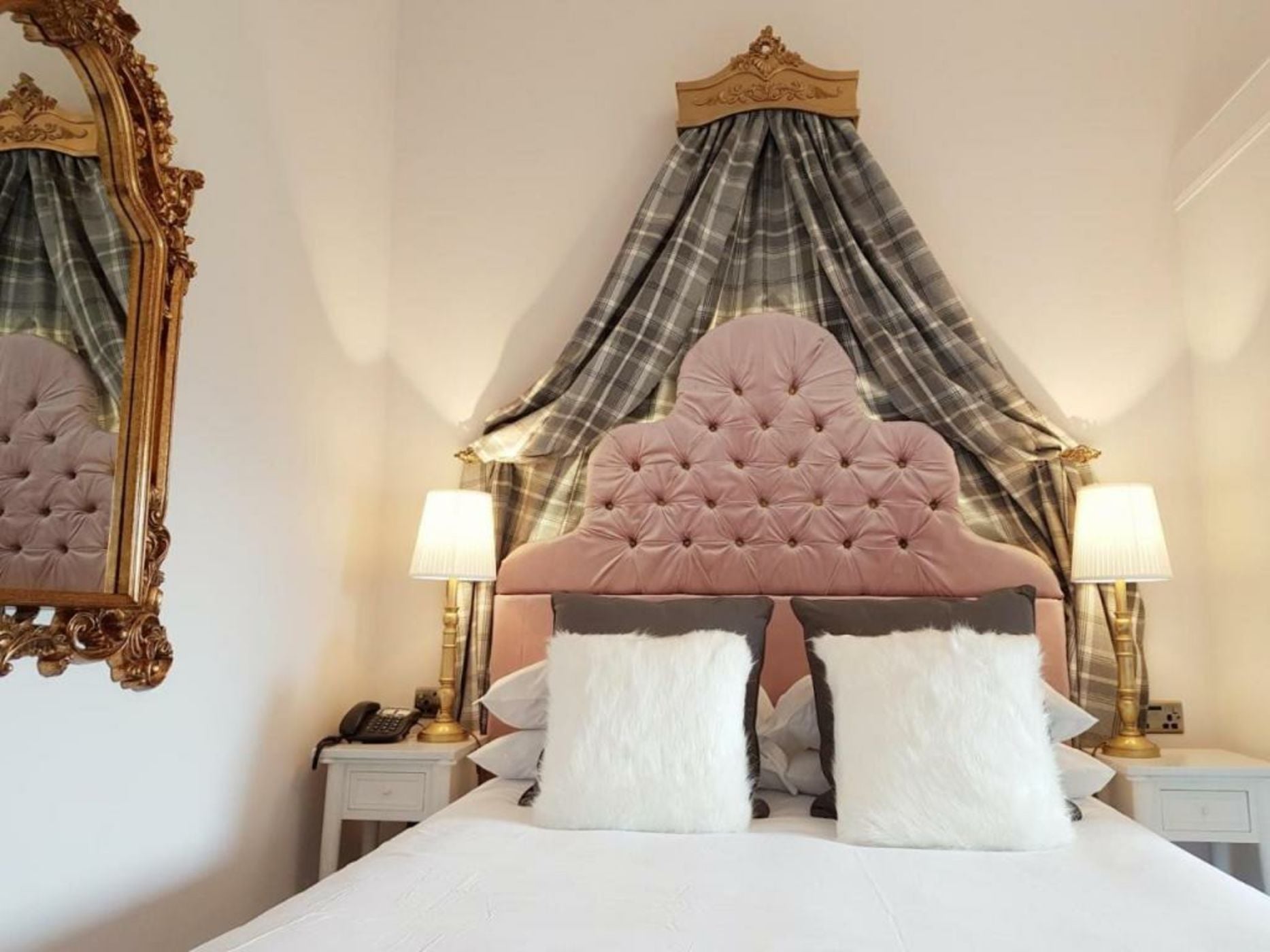 Barony House 5 Star Boutique BK Direct