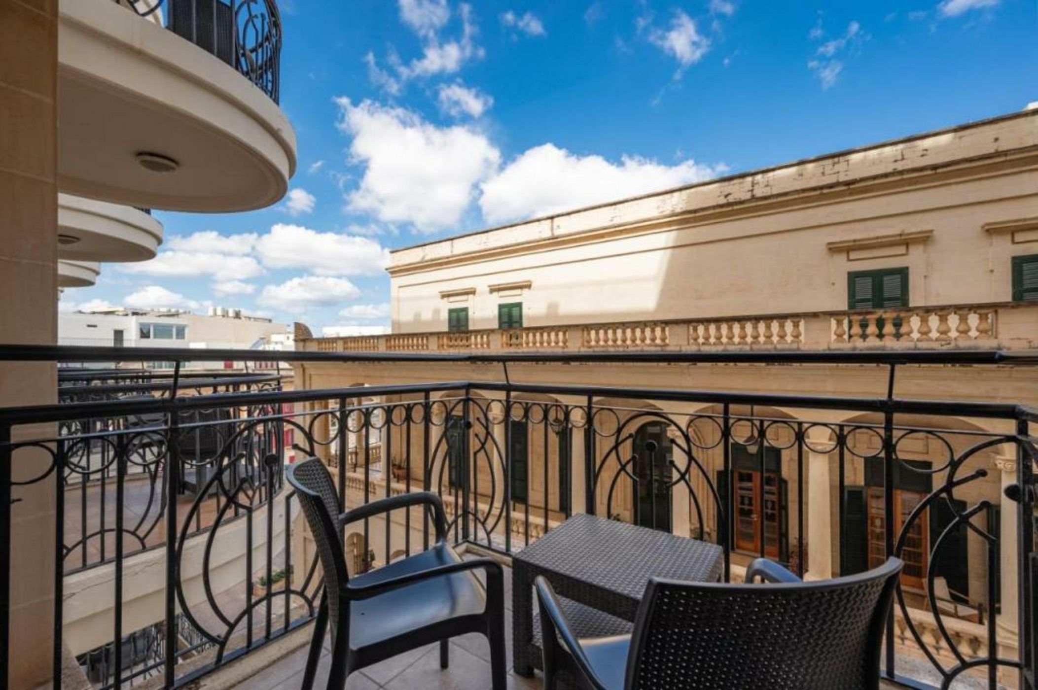 AX The Victoria Hotel