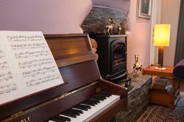 Port Charlotte Hotel