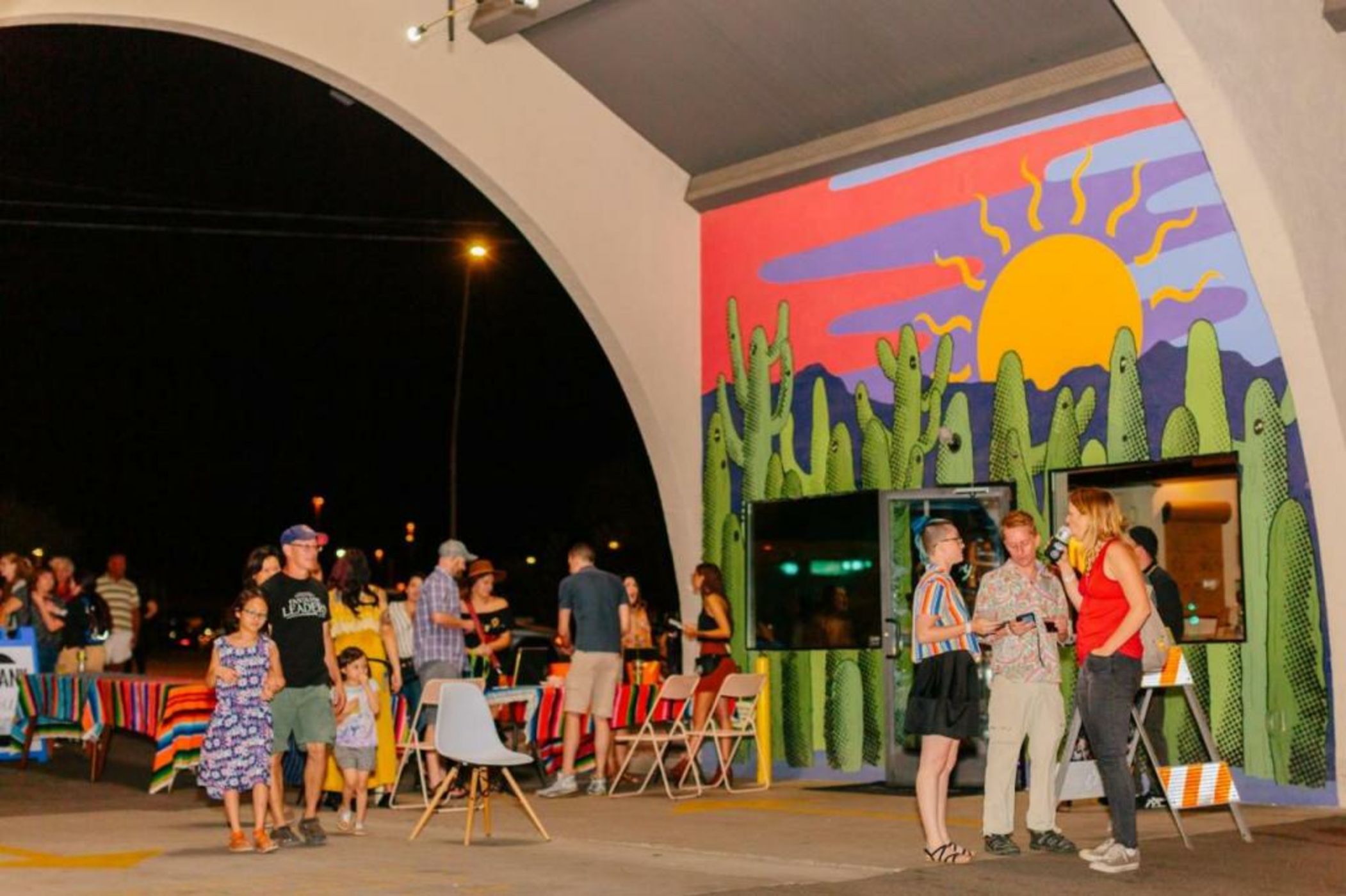 Hotel McCoy Tucson - Art, Coffee, Beer, Wine, Pool