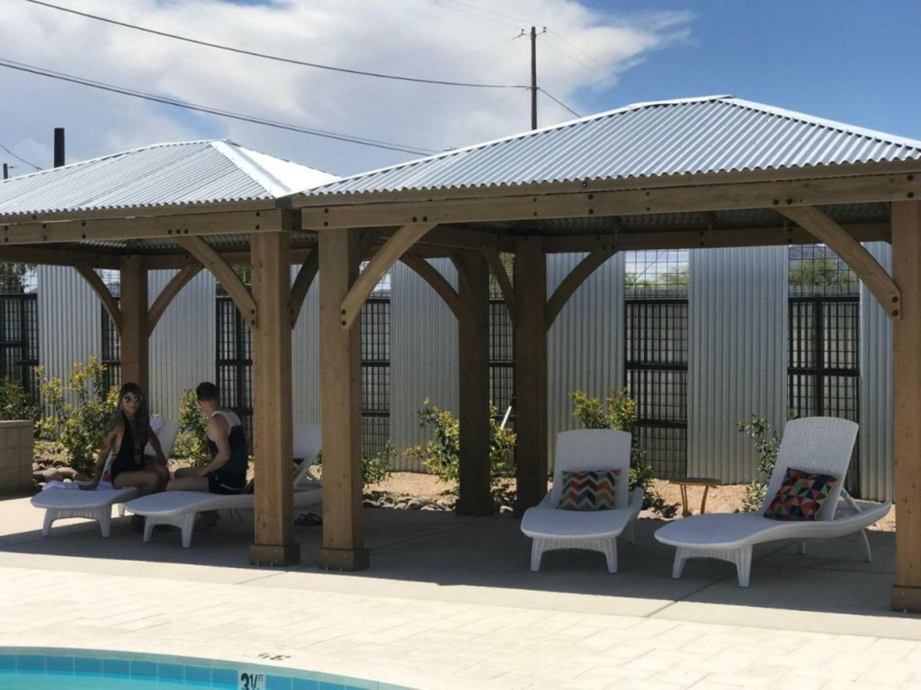 Hotel McCoy Tucson - Art, Coffee, Beer, Wine, Pool