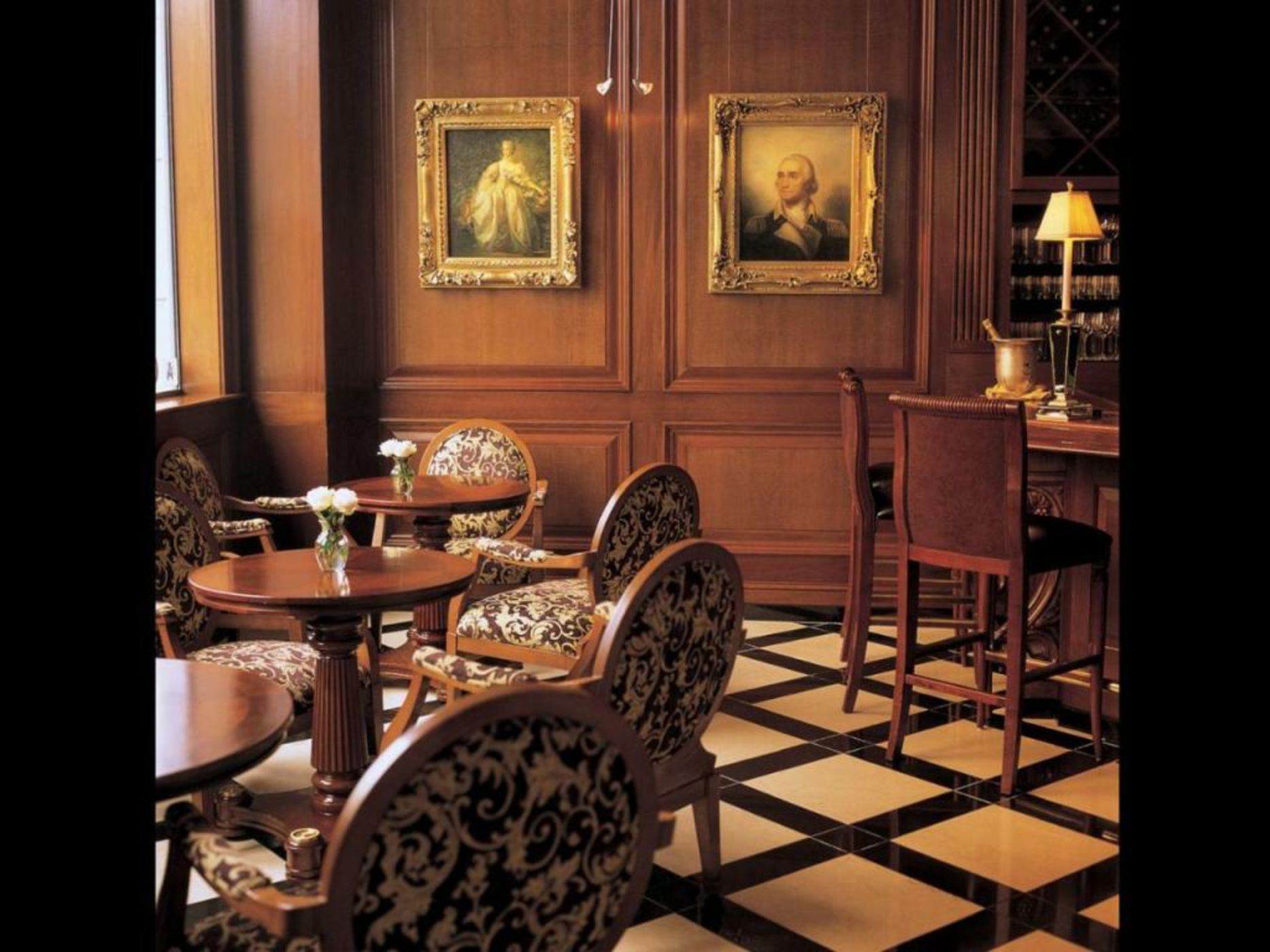 Market Pavilion Hotel