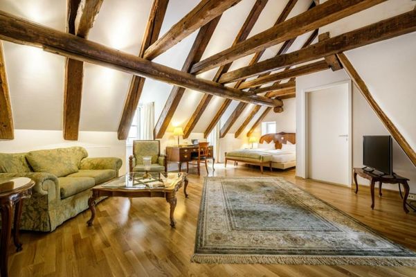 Chin-Chin Hotel ehemals Bohemian Hotel