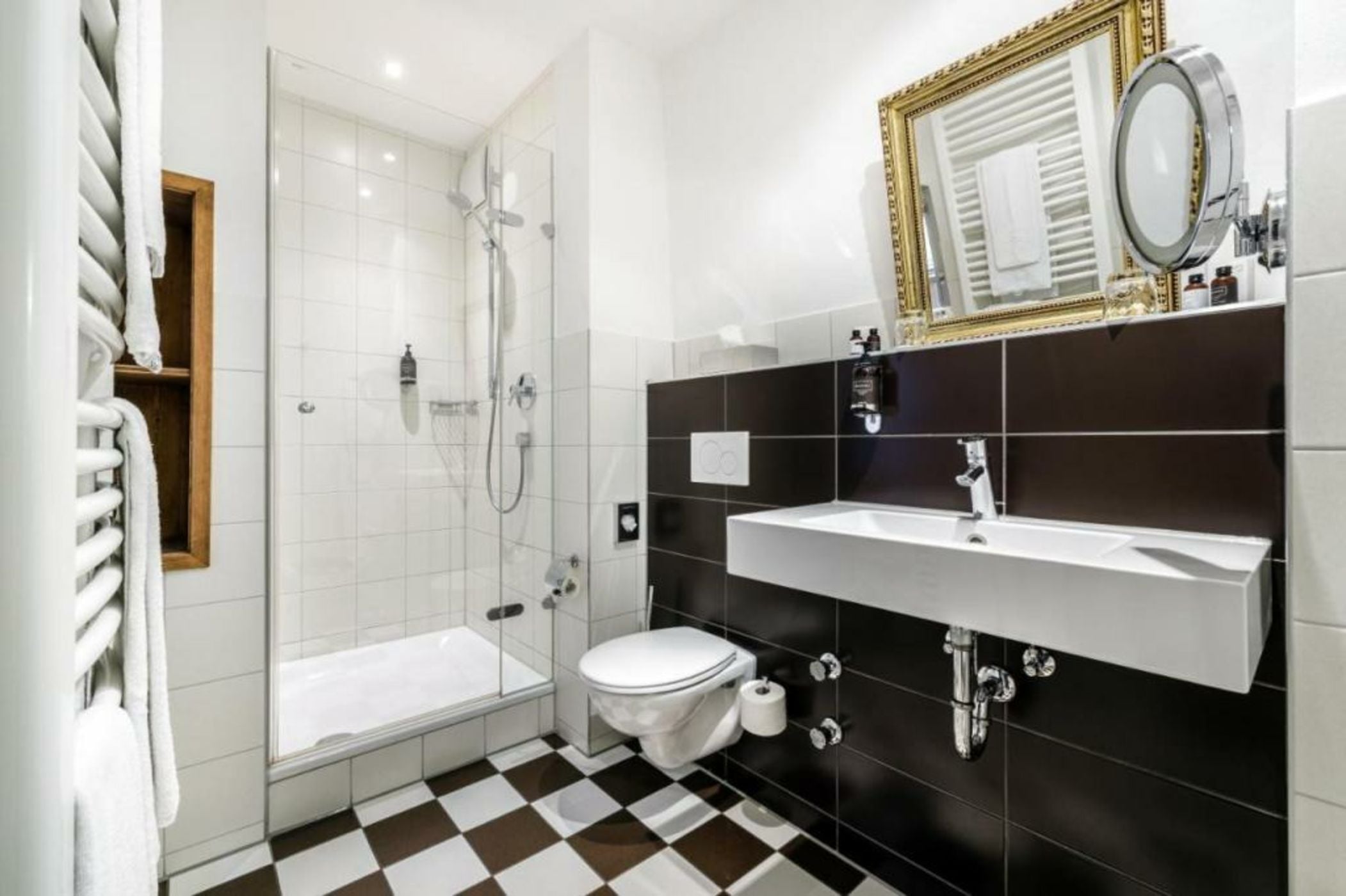 Chin-Chin Hotel ehemals Bohemian Hotel