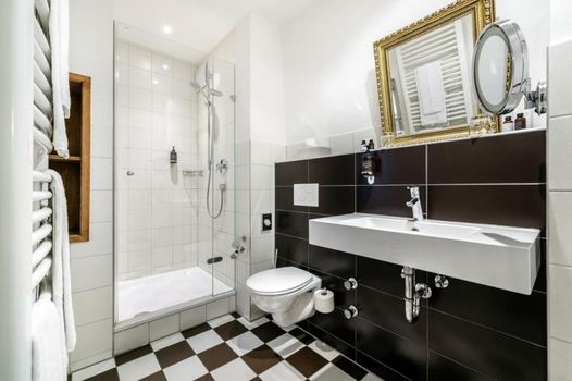 Chin-Chin Hotel ehemals Bohemian Hotel