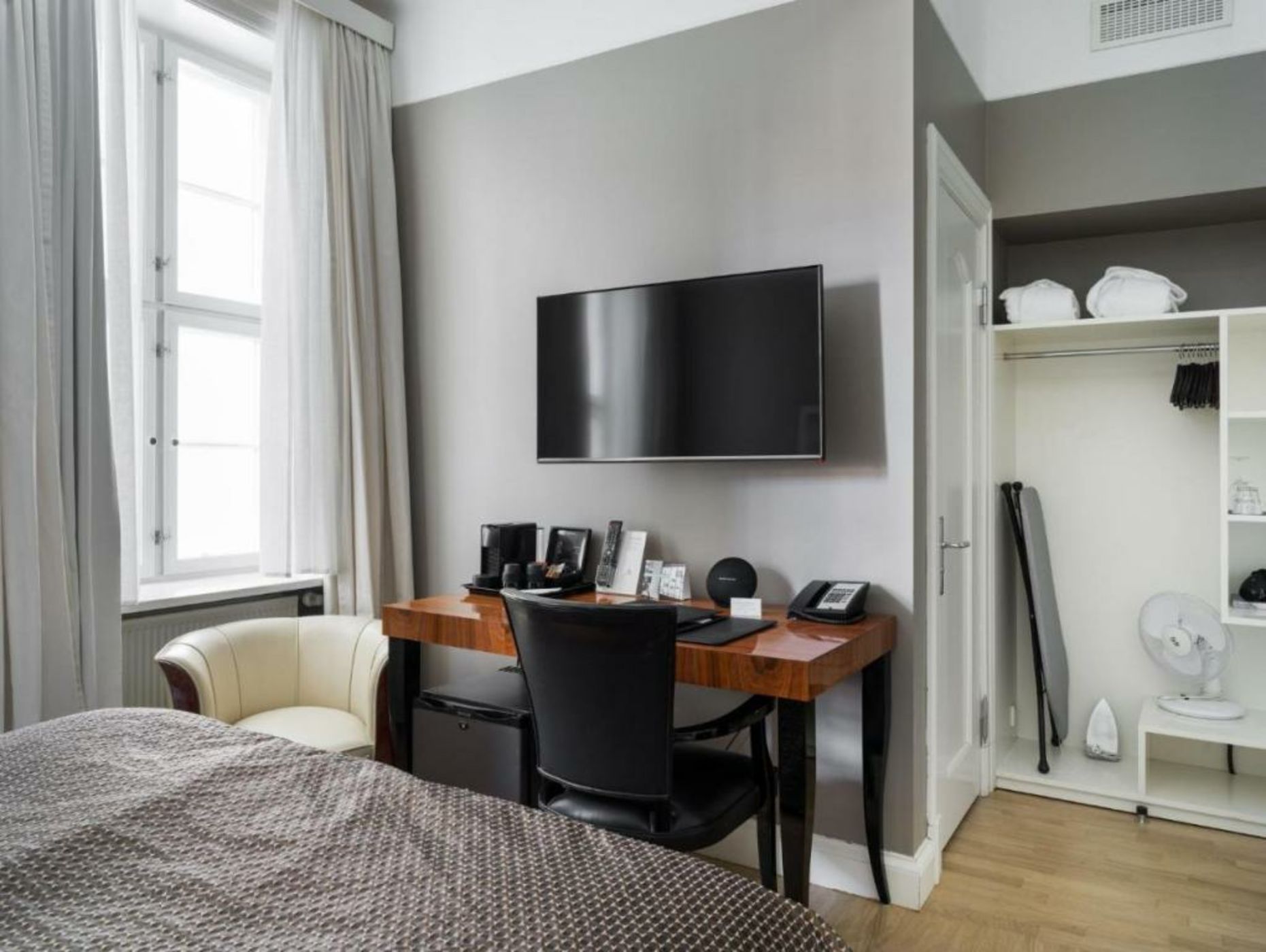 Hotel Borg by Keahotels