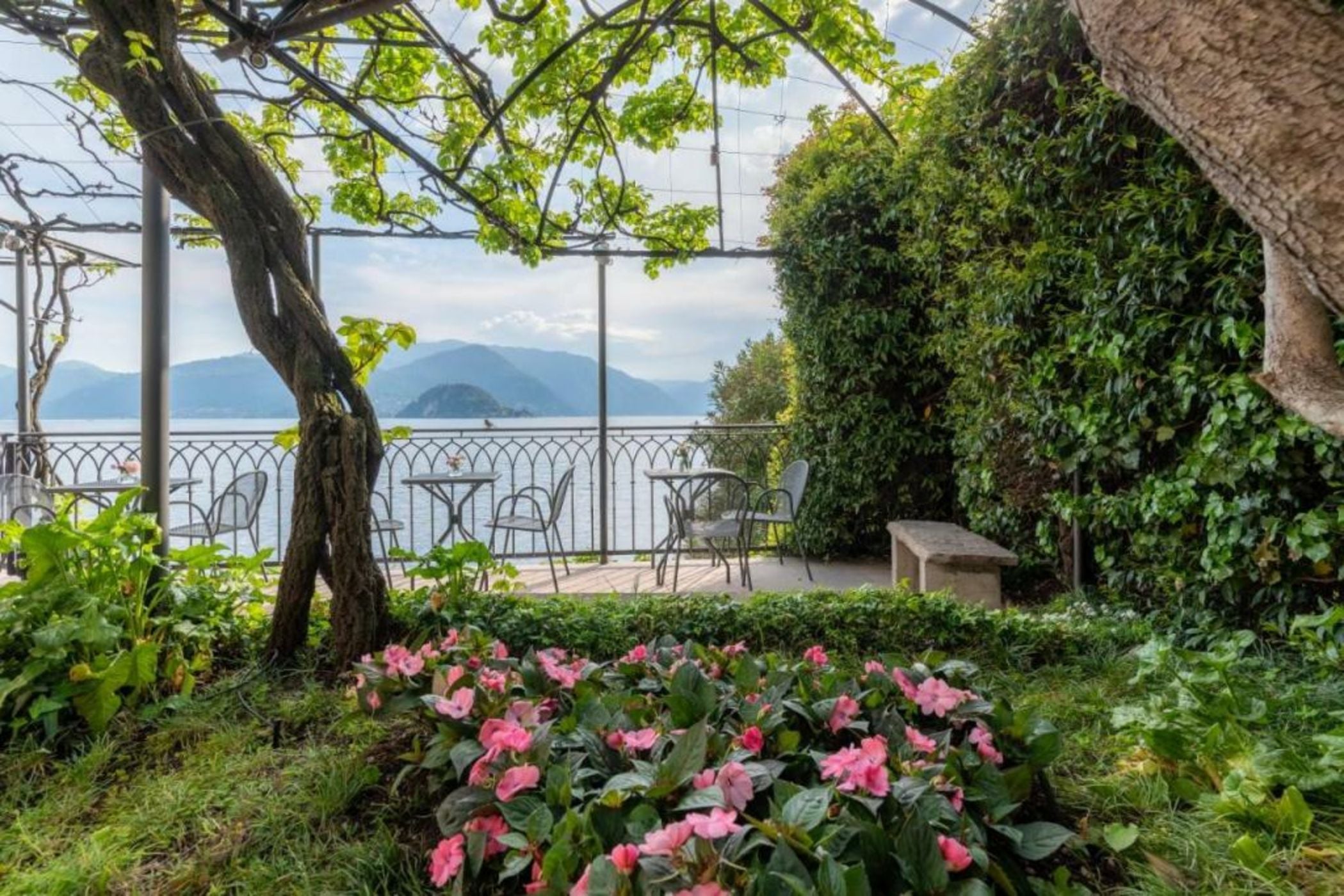 Casa Du Lac, by R Collection Hotels