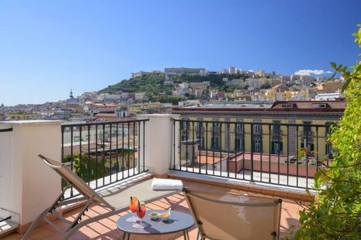 Hotel Piazza Bellini & Apartments