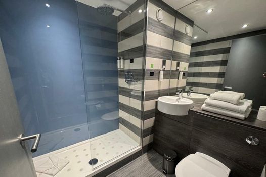 Village Hotel Glasgow