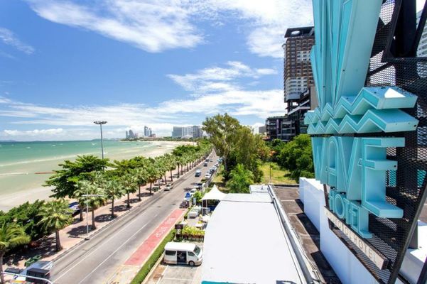 Wave Hotel Pattaya