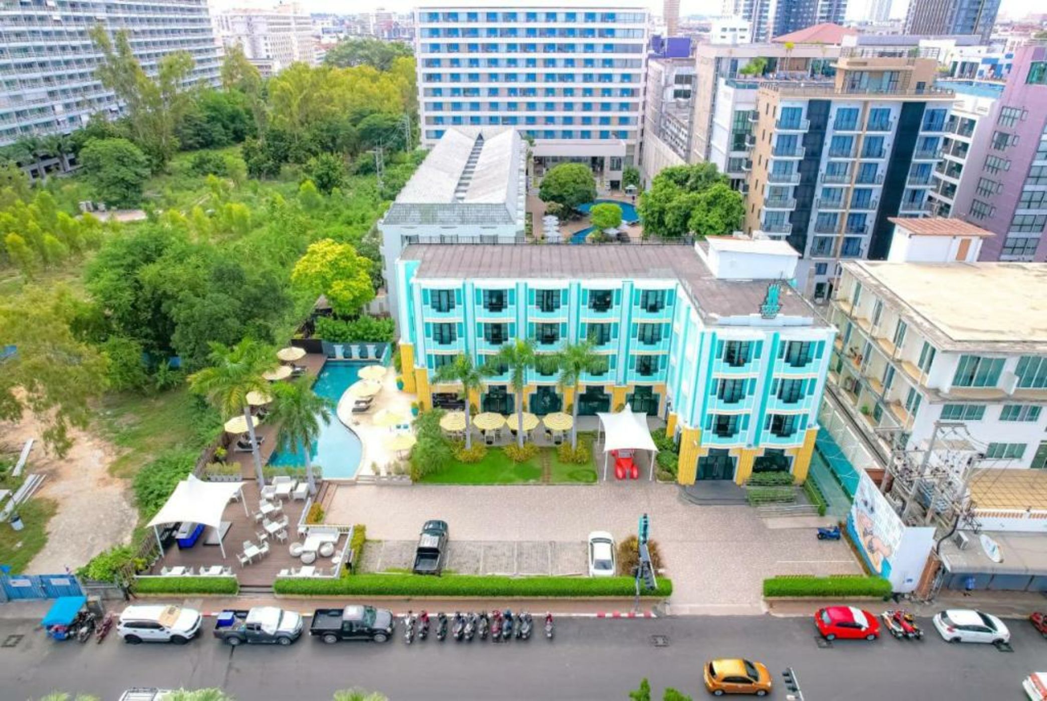 Wave Hotel Pattaya
