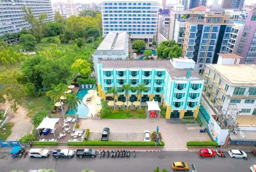 Wave Hotel Pattaya