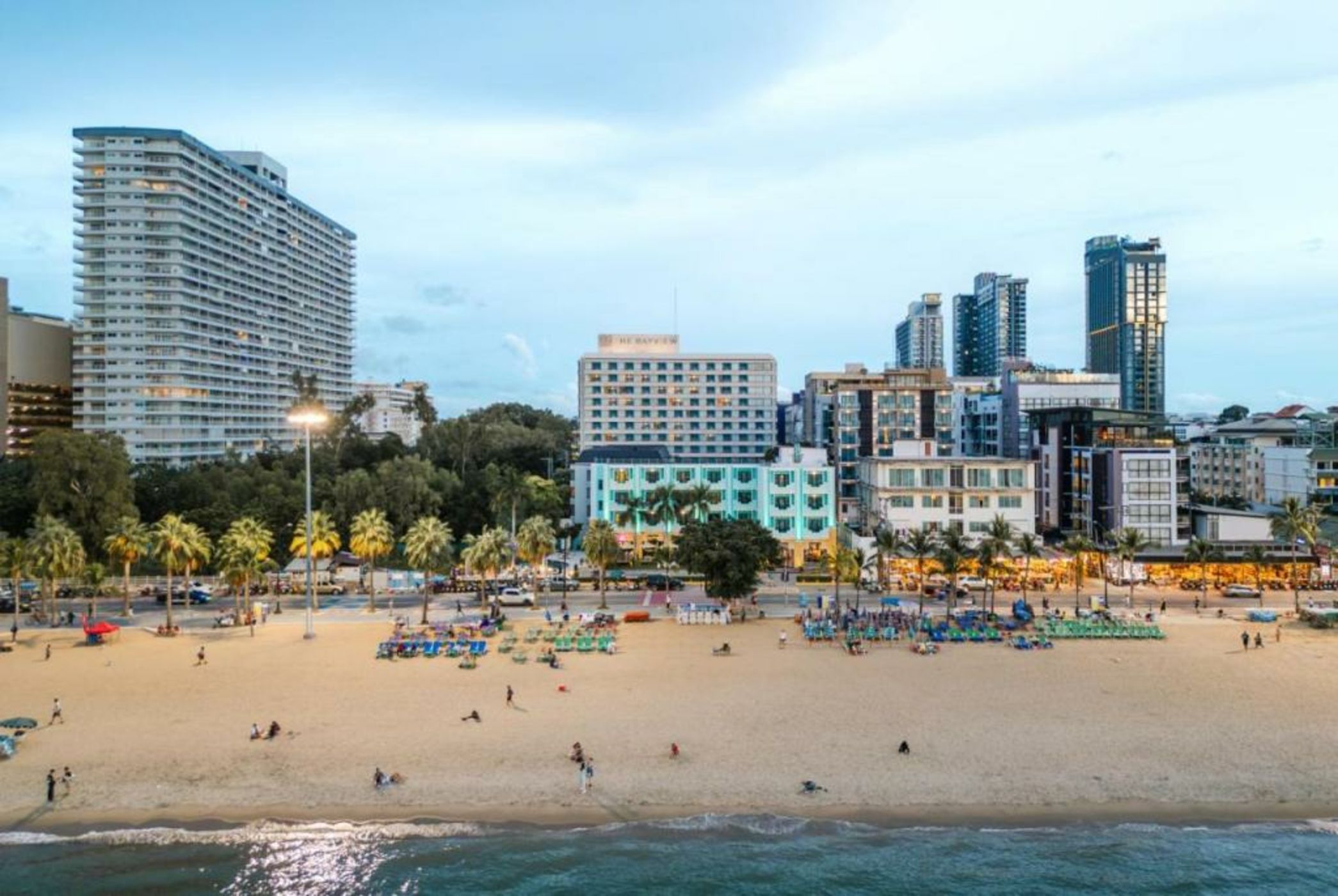Wave Hotel Pattaya