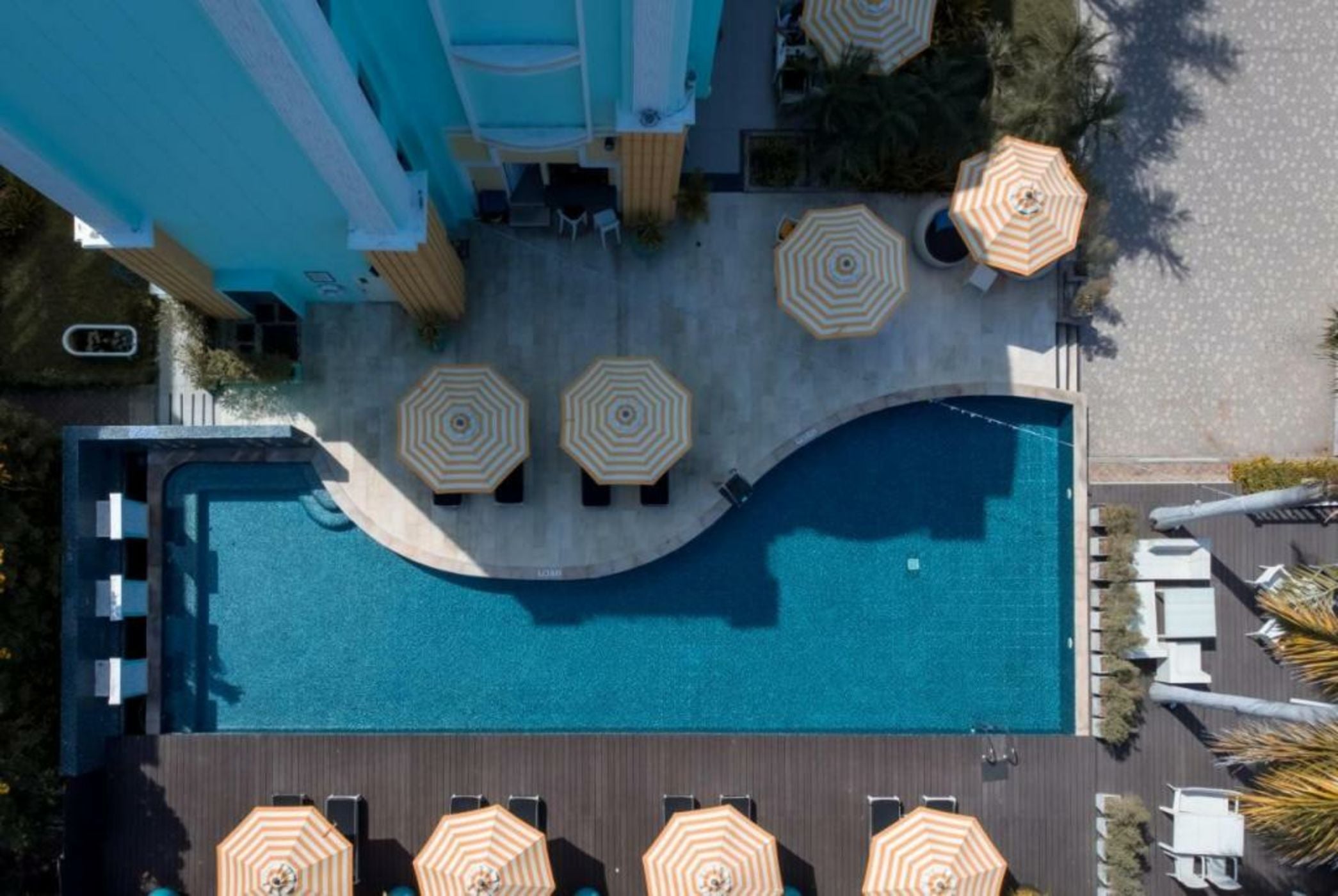 Wave Hotel Pattaya