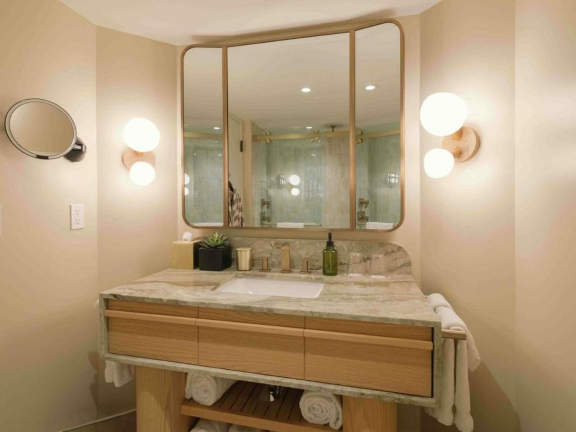 Rimrock Banff, Emblems Collection