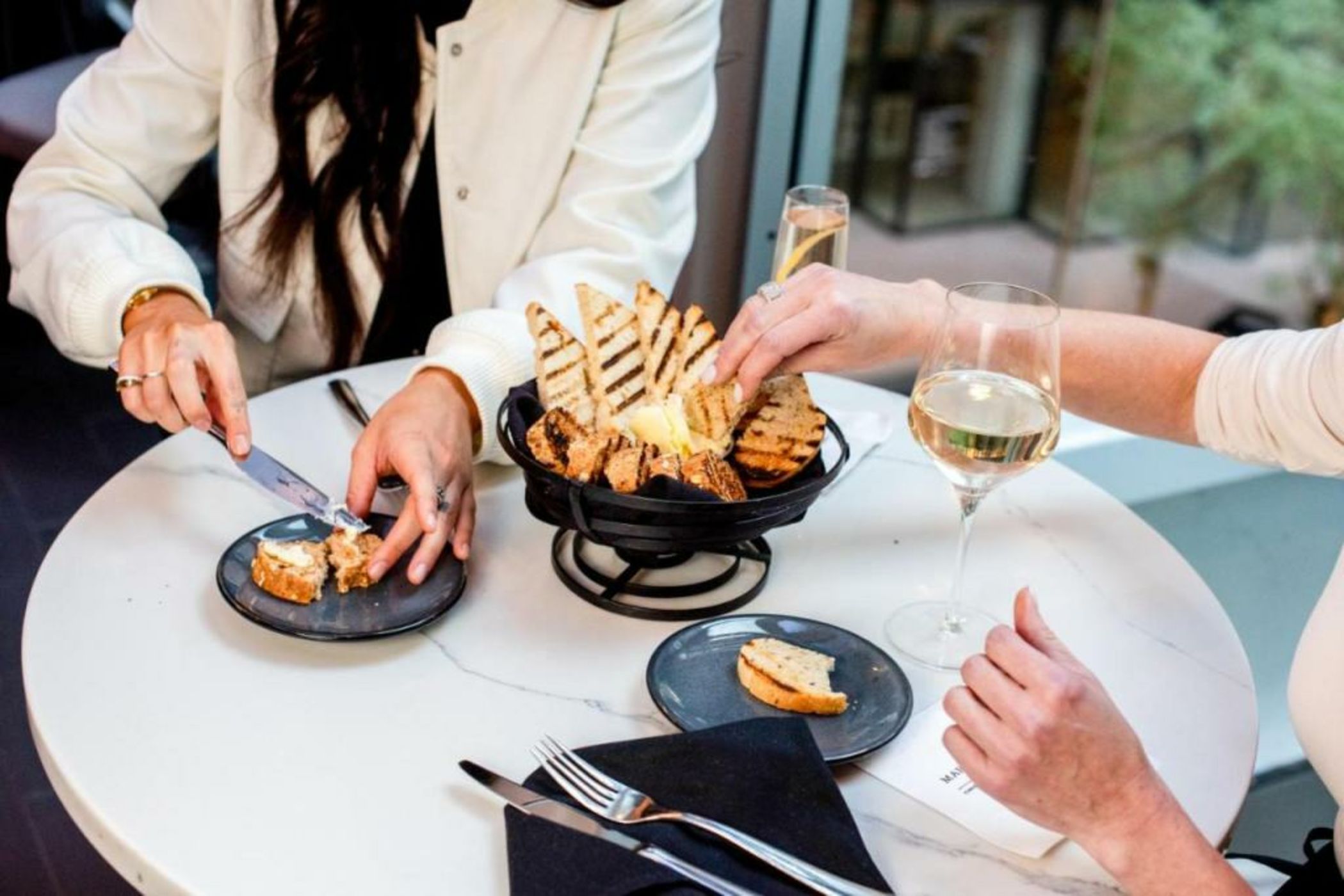 The Marquette Hotel, Curio Collection by Hilton