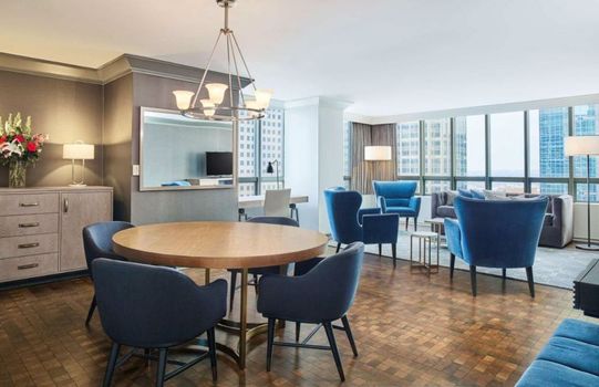 The Marquette Hotel, Curio Collection by Hilton