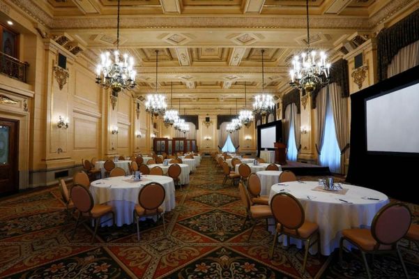 The Fort Garry Hotel, Spa and Conference Centre, an Ascend Collection Hotel