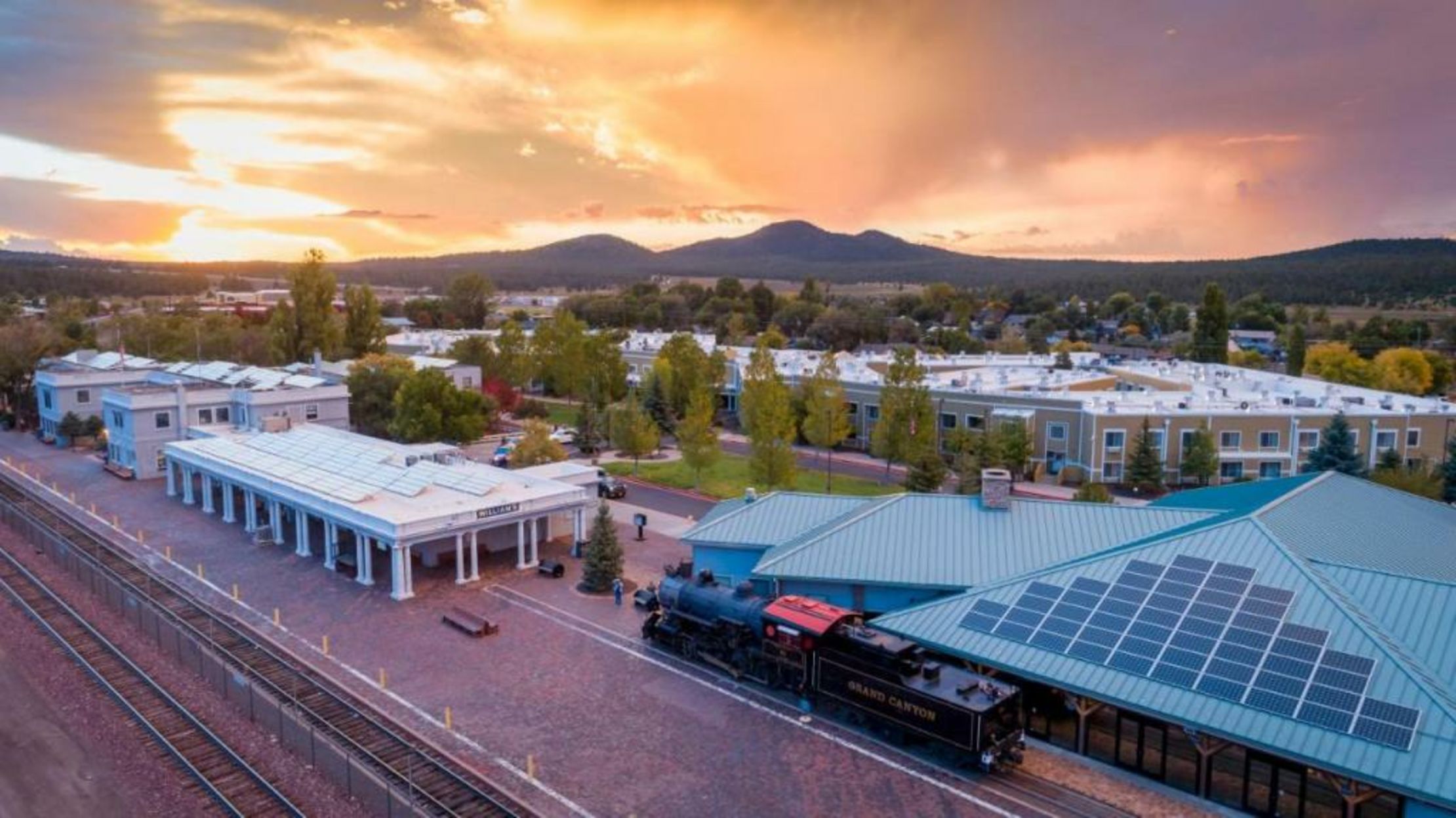 Grand Canyon Railway Hotel