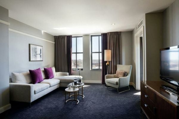 Ambassador Hotel Wichita, Autograph Collection