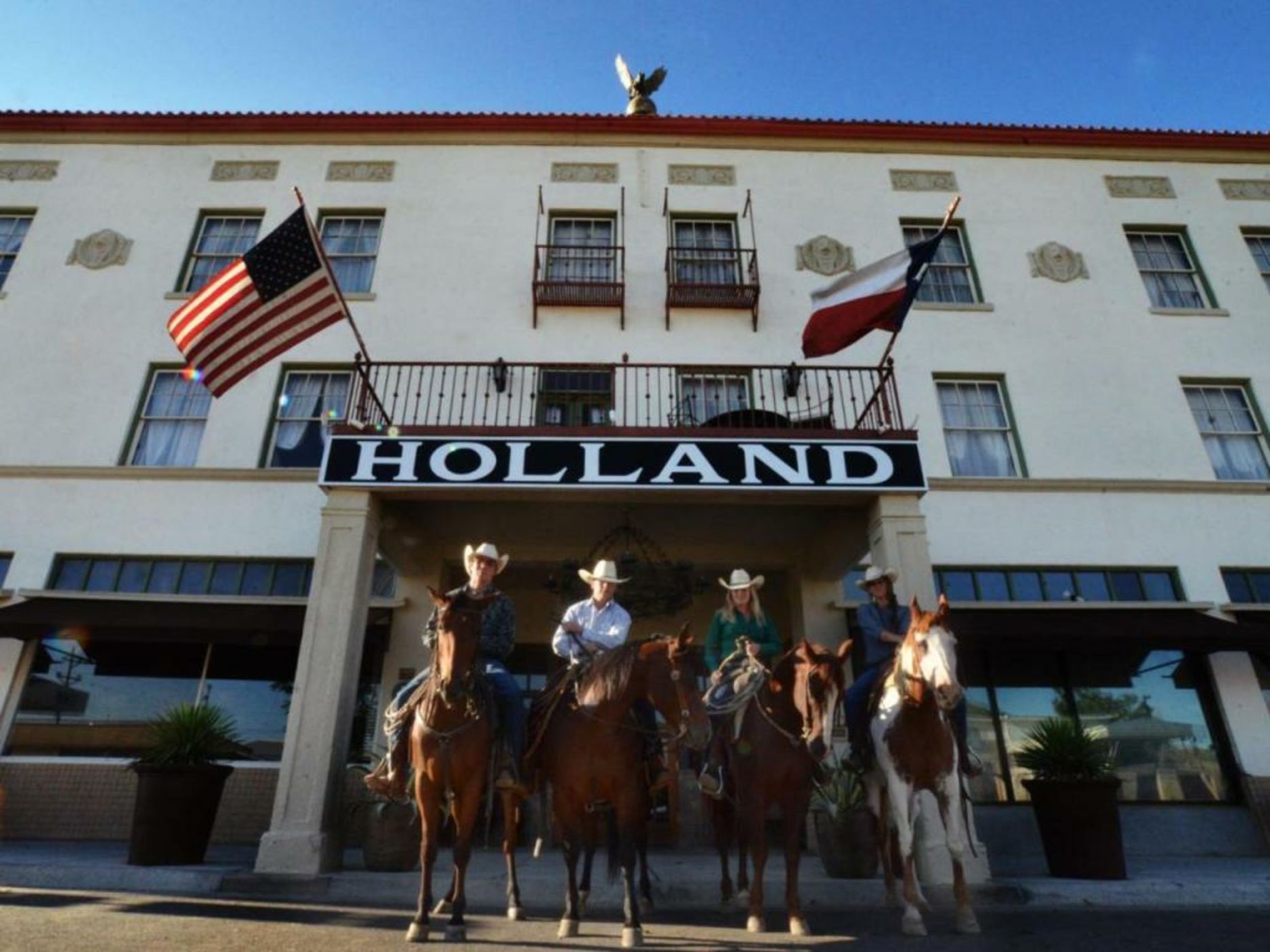 The Holland Hotel