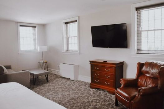 Normandy Farm Hotel & Conference Center