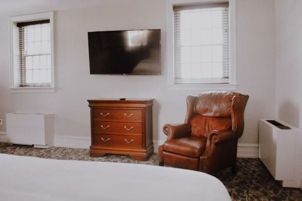 Normandy Farm Hotel & Conference Center