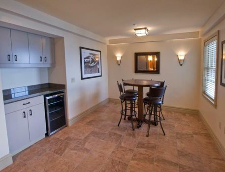 1000 Islands Harbor Hotel