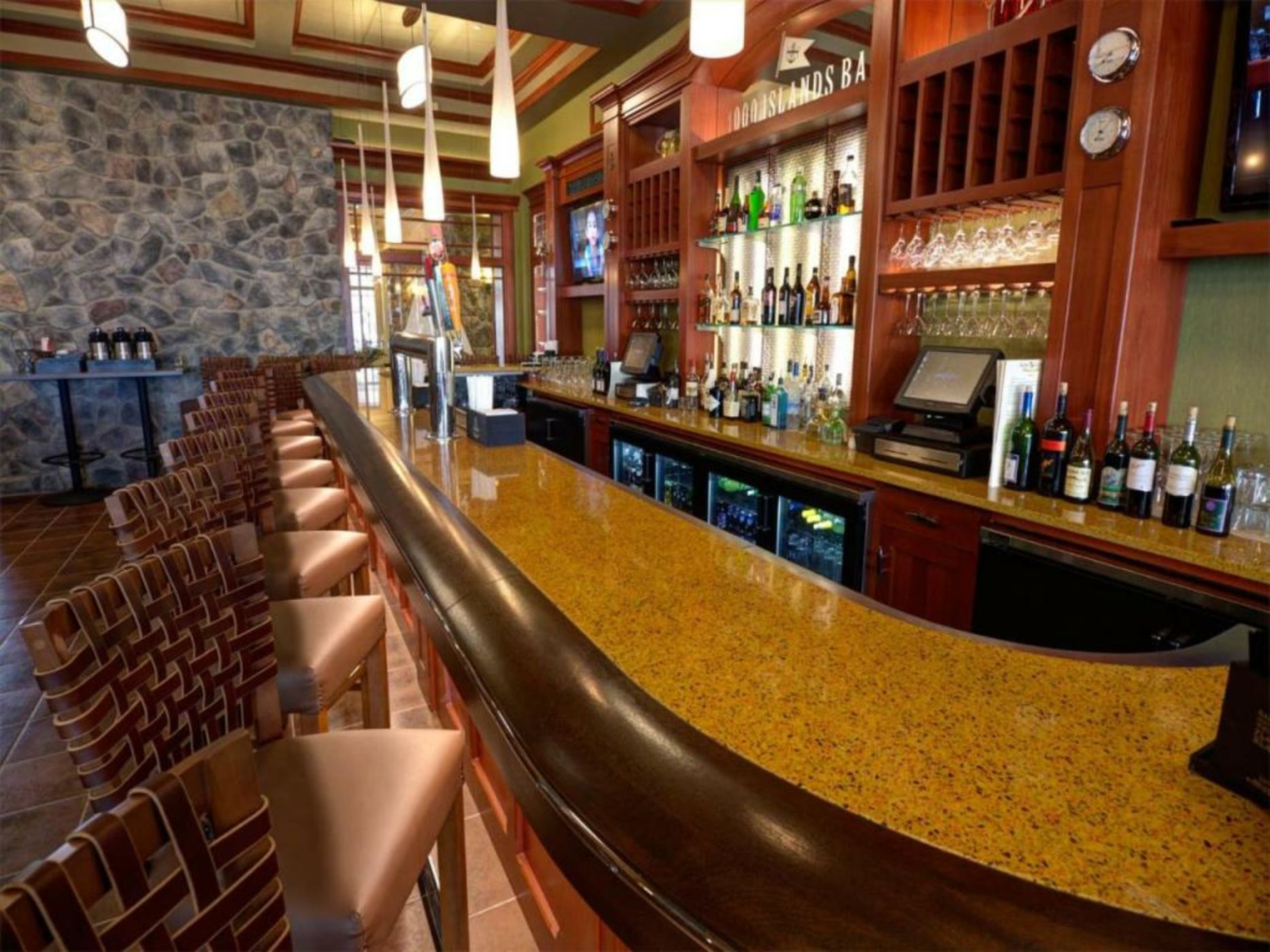 1000 Islands Harbor Hotel