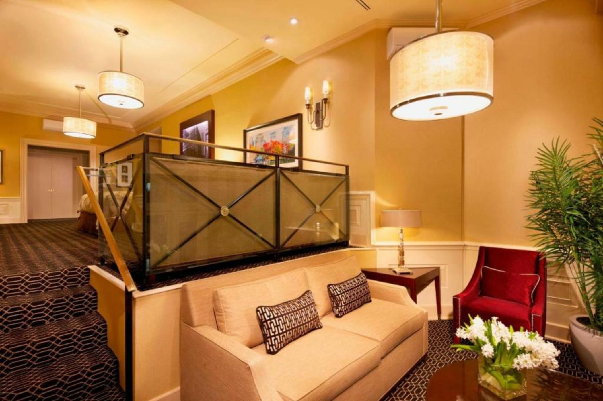 The Algonquin Hotel Times Square, Autograph Collection