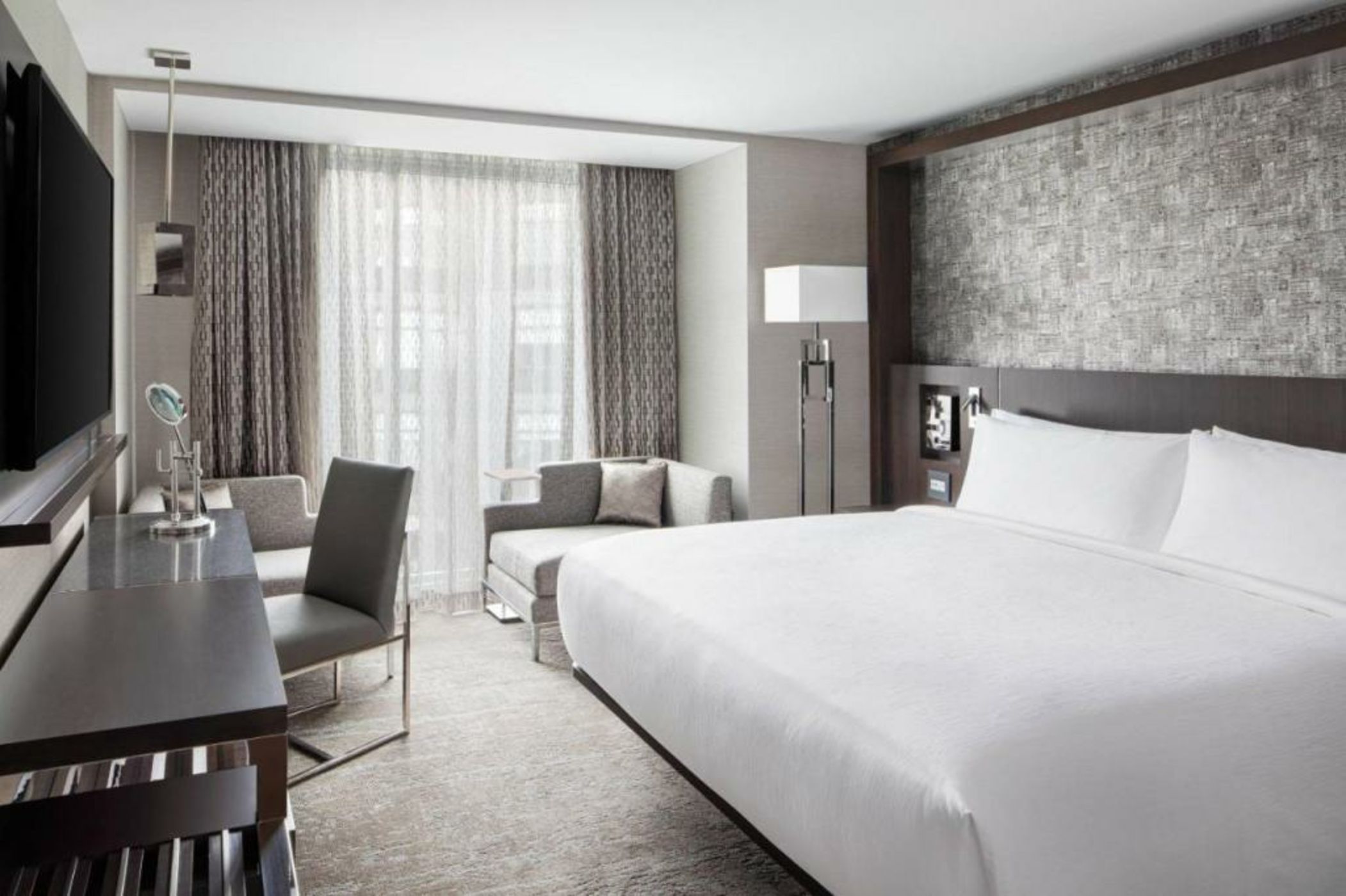 Envue, Autograph Collection