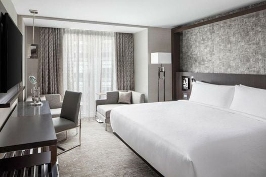 Envue, Autograph Collection