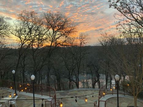 Gruene River Hotel & Retreat