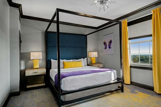 The Admiral, Downtown Historic District