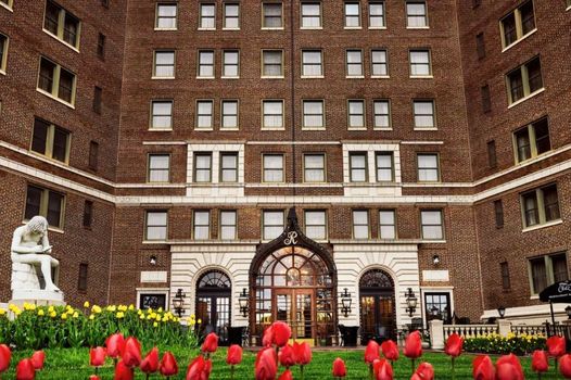 The Raphael Hotel, Autograph Collection