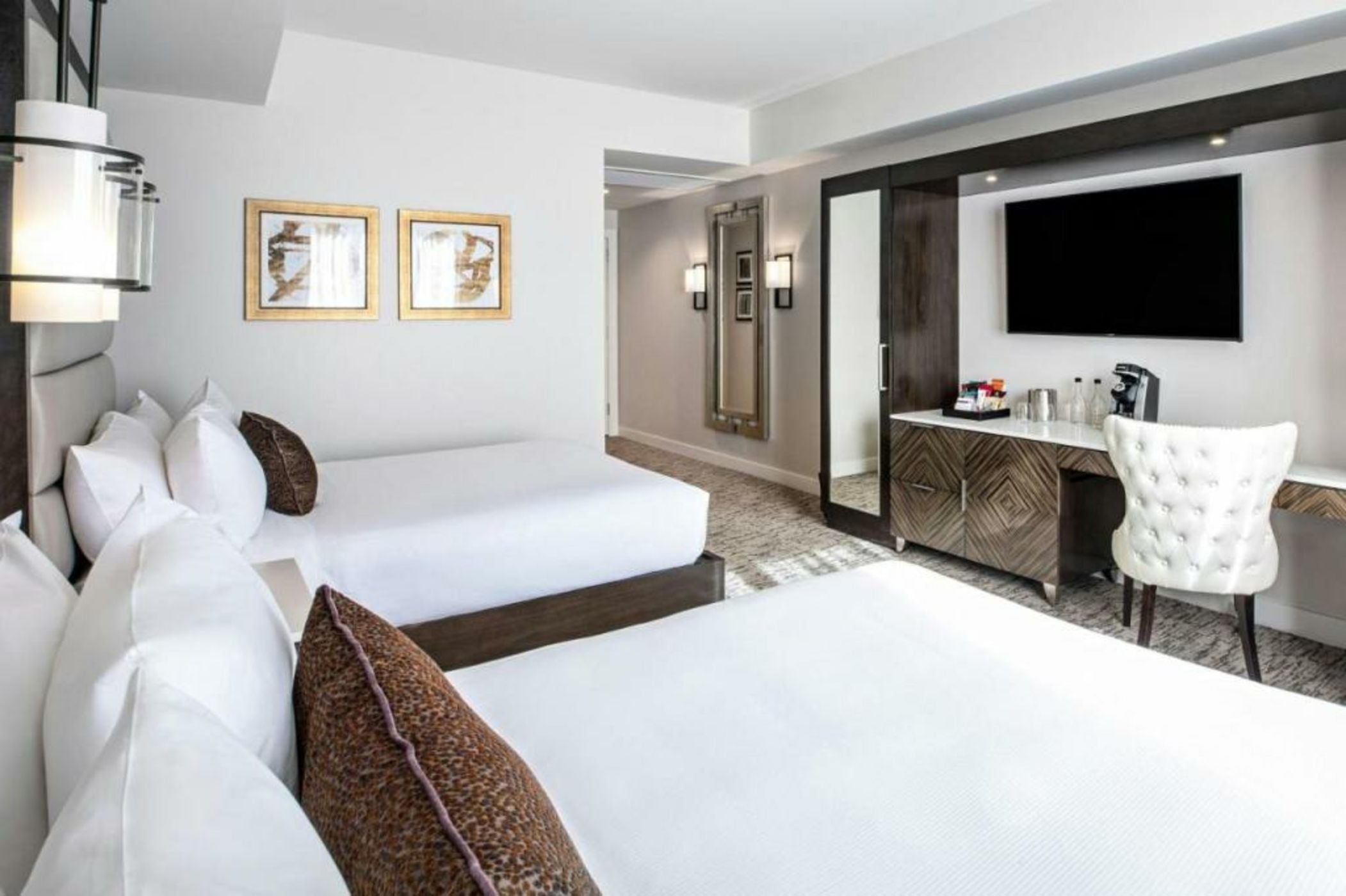 Ambassador Hotel Kansas City, Autograph Collection