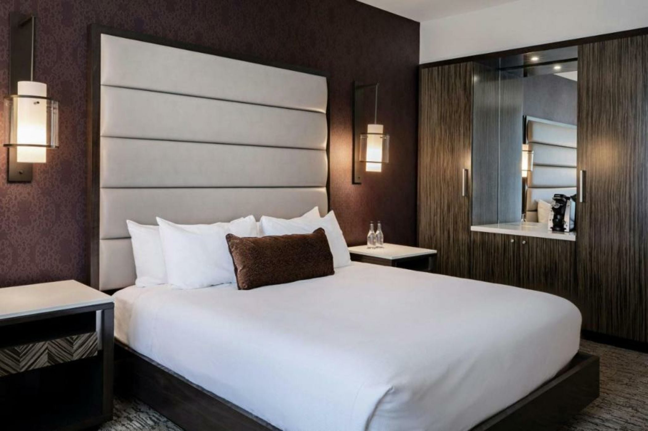 Ambassador Hotel Kansas City, Autograph Collection