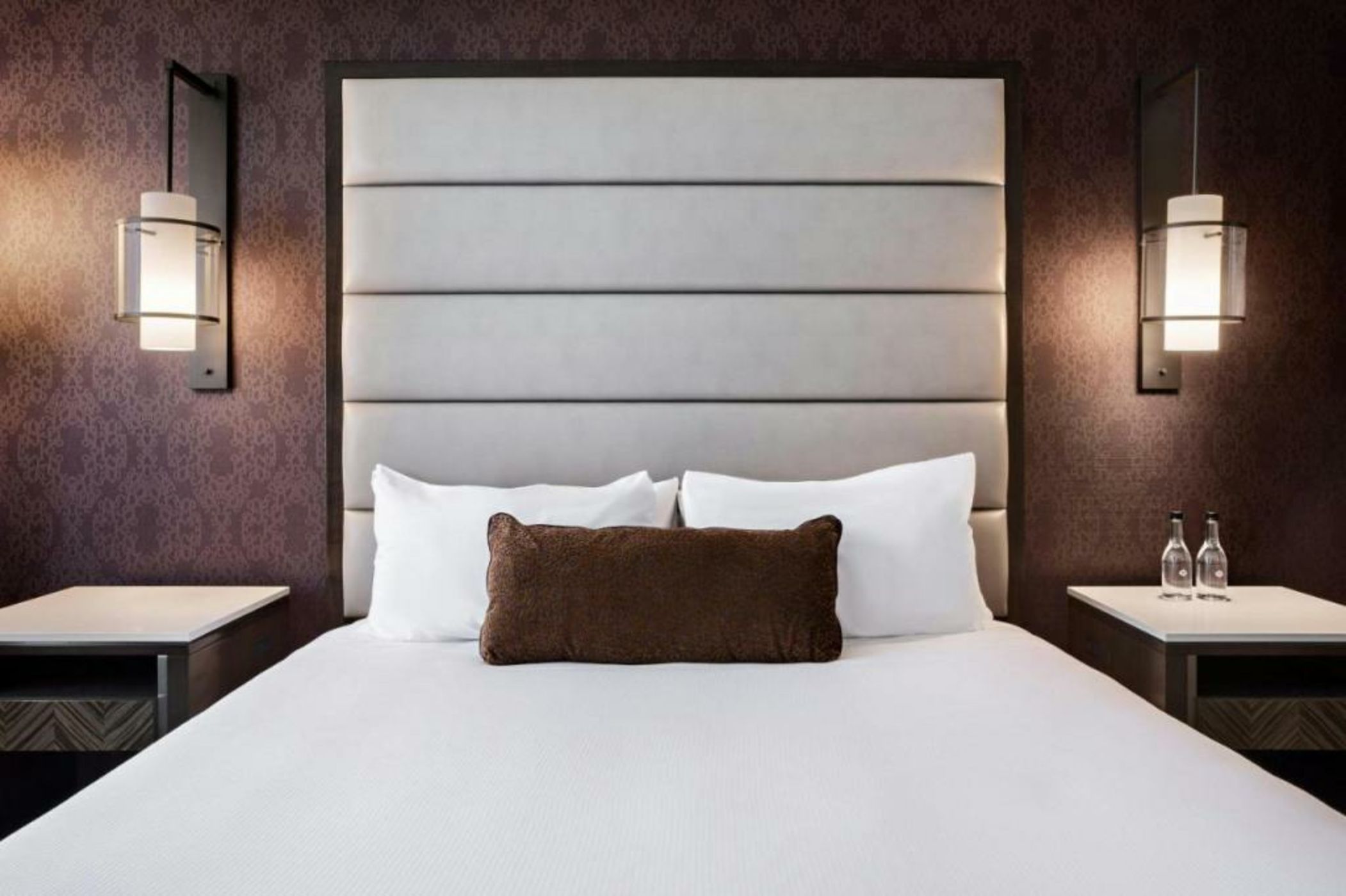 Ambassador Hotel Kansas City, Autograph Collection