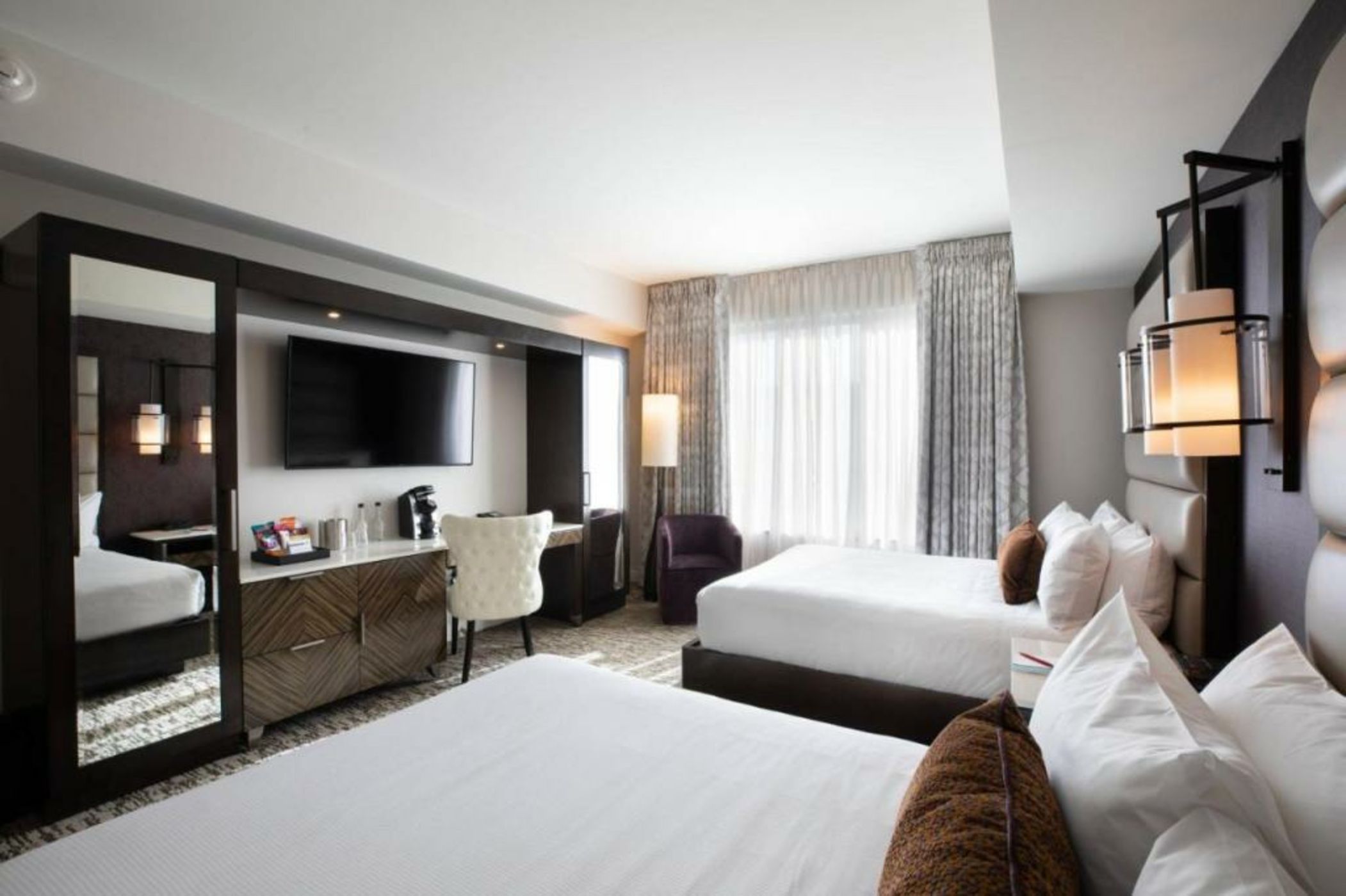 Ambassador Hotel Kansas City, Autograph Collection