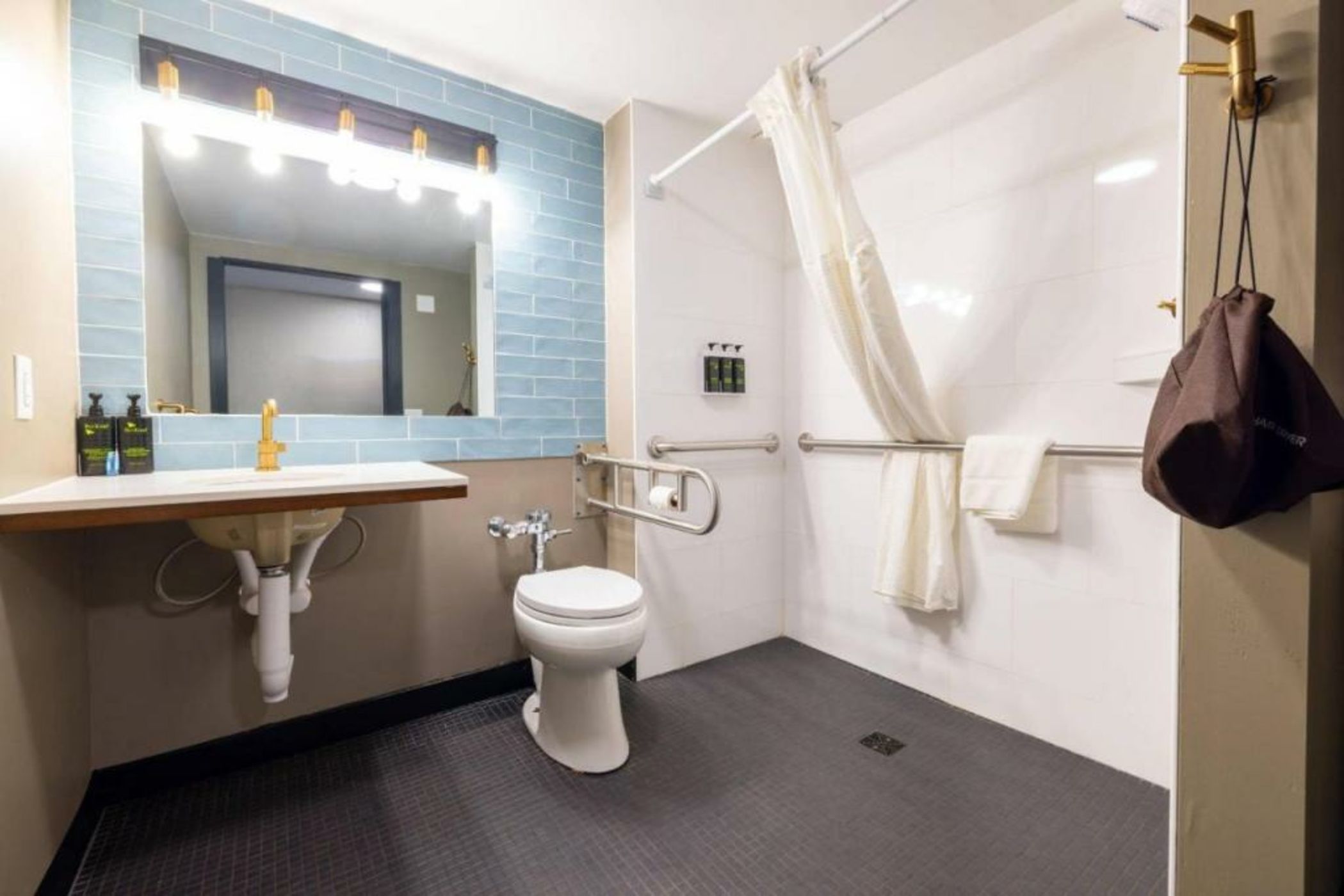 The Highlander Hotel, Ascend Hotel Collection