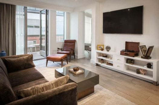 The Elizabeth Hotel, Autograph Collection