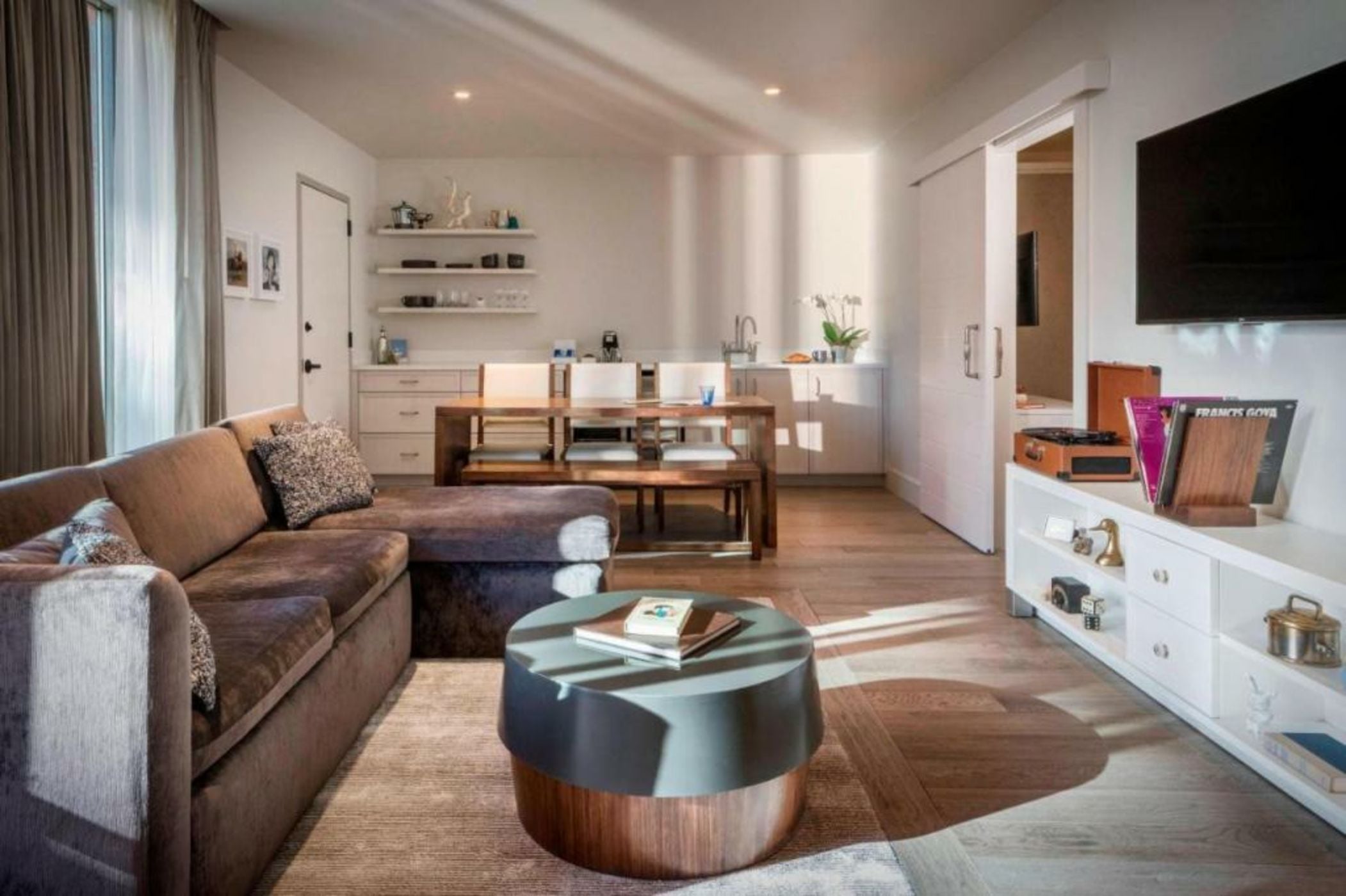 The Elizabeth Hotel, Autograph Collection