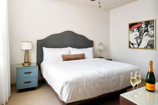 Fenway Hotel, Autograph Collection